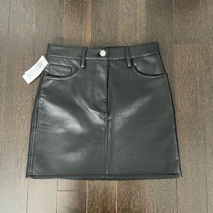 WILFRED CHEMISTRY faux leather skirt